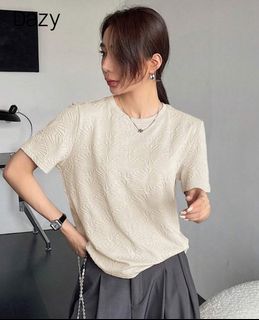 (Category: ) located in . Submitted by beemcloset (Listing ID 1366143971, Image 1). Description: .