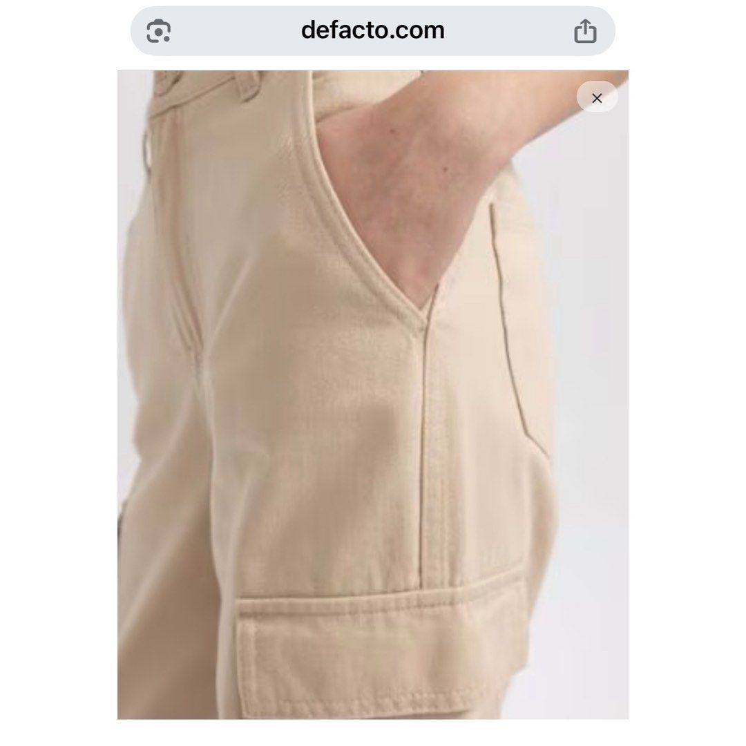 DeFacto Straight Fit Woven Cargos - size S (Category: Other Bottoms) located in Makati City. Submitted by pandora42 (Listing ID 1366181512, Image 3). Description: BN DEFACTO CARGO PANTS size S Brand New, never used! 4 side pockets, 2 back pockets Main Fabric Content : Cotton 100% Fabric Detail : Gabardine Color : Beige Waist (cm) 66- 68 Waist (inch) - 26 - 28 Hip (cm) 94 Hip (inch) 37 Inner length (cm) 77 Inner length (inch) 30.3.