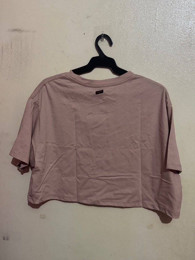 Fubu Queens Pink Oversized Cropped Top -XL (Category: Shirts) located in Manila. Submitted by ideclutteranything (Listing ID 1366100819, Image 2). Description: Bnew - washed only Oversized ; XL - fits large-plus size ₱250 .