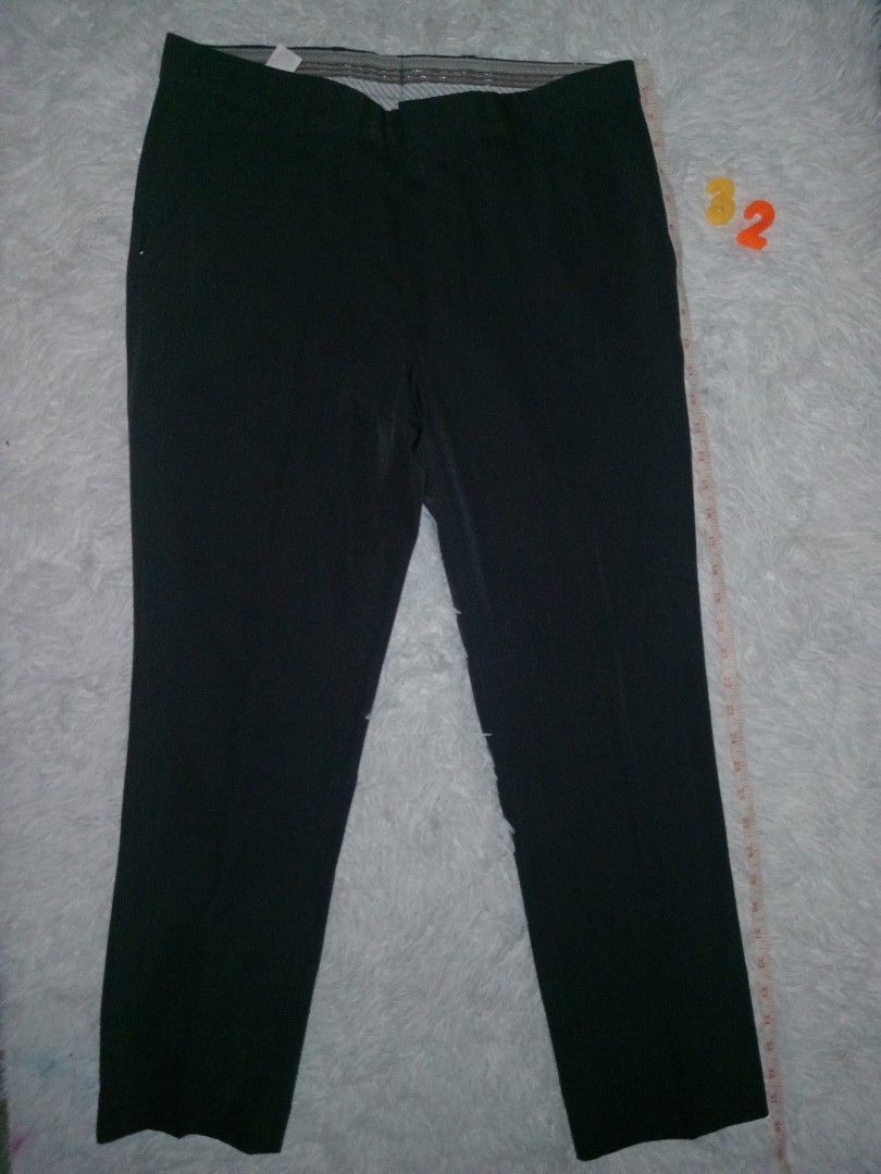 G2000 SLIM FIT TROUSER (Category: Trousers) located in General Tinio. Submitted by hongkongapparel (Listing ID 1366026366, Image 1). Description: Premium Quality Trouser G2000 Slim Fit Nice Cut Size: 31-32" Lenght: 37".