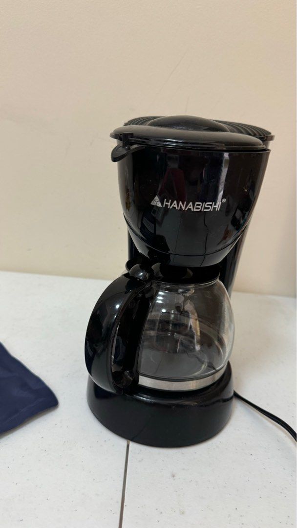 Hanabishi coffee maker (Category: Coffee Machines & Makers) located in Quezon City. Submitted by seeeeeed (Listing ID 1366101176, Image 3). Description: no issues, with coffee stain lang sa filter..