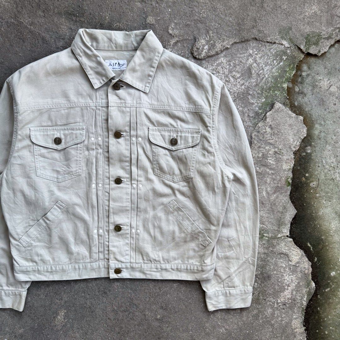 Just Bigi Japan Western Trucker Jacket (Category: Coats, Jackets and Outerwear) located in Paranaque City. Submitted by binebentakokunganotripko (Listing ID 1366162540, Image 2). Description: fits S-M Width: 22.5 Length: 22 boxy fit. cool piece! ganda neto in person i swear! In pristine condition considering its age, fav!.
