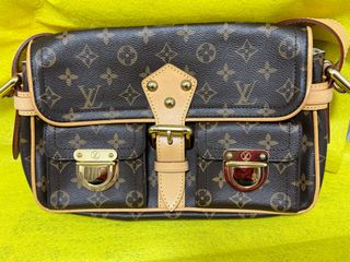 (Category: ) located in . Submitted by venuslam (Listing ID 1366072458, Image 1). Description: .