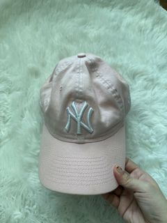 MOMA Yankees Cap Pink