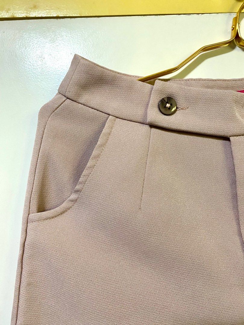 Old Rose Trouser Pants (Category: Trousers) located in Pasig City. Submitted by espnyl07 (Listing ID 1366069366, Image 2). Description: Old Rose Trouser Pants (high waist) Size 25-28 (S to M) .