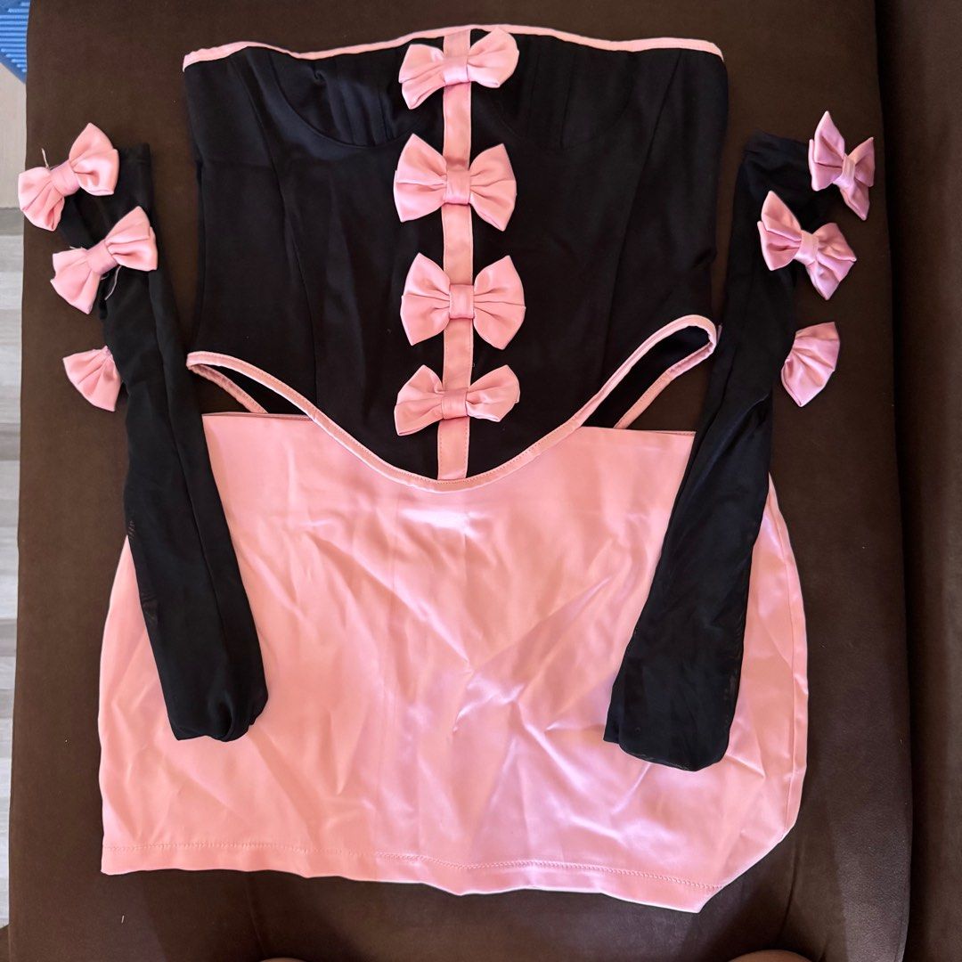 olivia rodrigo black and pink set (Category: Sets or Coordinates) located in Dasmarinas. Submitted by jamvlcrls (Listing ID 1366026262, Image 2). Description: olivia rodrigo black and pink set corset and skirt set, pink ribbons, mesh gloves — ₱320 🍓 price negotiable if payo 🍓 never worn! no ww photos, was supposed to wear this to olivia’s ph concert 🍓 fits s-m 🍓 perfect for raves, parties, or halloween 🍓 mop: bdo/gcash 🍓 mod: jnt/lbc/lalamo