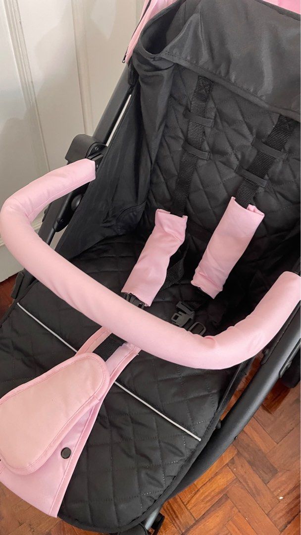 Pink Axel Stroller (Category: Strollers) located in San Juan City. Submitted by kriszy_coo (Listing ID 1366048422, Image 3). Description: Extra. Hindi nagamit. .