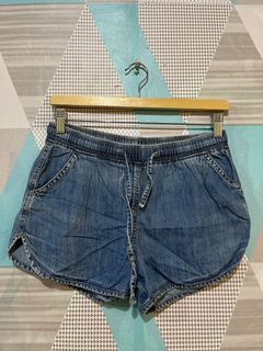 Preloved H&M divided denim style cotton short