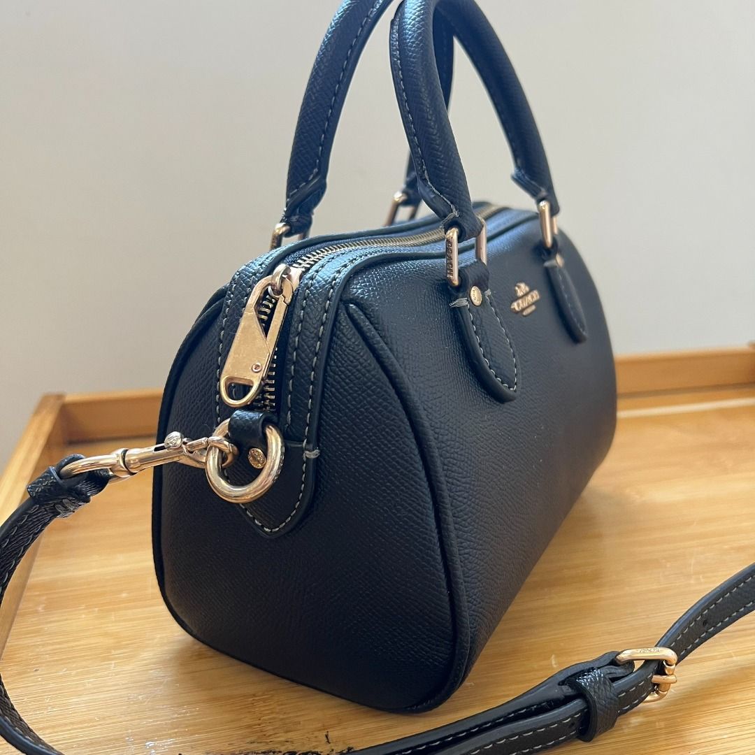 Preloved Mini Coach Rowan Satchel Bag (Category: Luxury Bags & Wallets) located in Manila. Submitted by whatshopdude (Listing ID 1366091794, Image 3). Description: Preloved Mini Coach Rowan Satchel Bag Issue: Zipper Pull replaced.