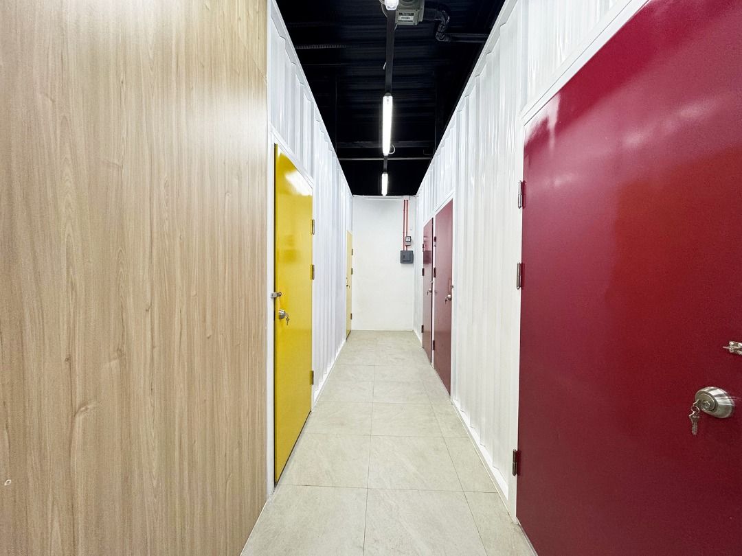Q-Storage - Storage Lockers In Cainta Rizal (Category: Room Rentals) located in Pasig City. Submitted by nobleland_ventures (Listing ID 1366110201, Image 3). Description: Q-Storage Need space? Our self-storage units are ready and waiting! Pre-book now to secure your spot and enjoy peace of mind knowing your items are safe. Don't wait—reserve today! Lockers - 1.48 sqm/unit Feature - 24/7 Access - Safe and Secure - Proper Ventilation Terms - Month 