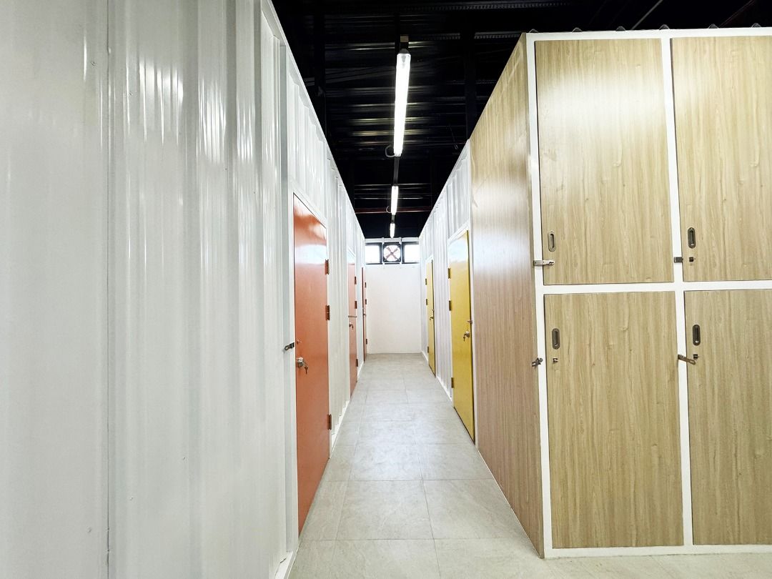 Q-Storage - Storage Lockers In Cainta Rizal (Category: Room Rentals) located in Pasig City. Submitted by nobleland_ventures (Listing ID 1366110201, Image 1). Description: Q-Storage Need space? Our self-storage units are ready and waiting! Pre-book now to secure your spot and enjoy peace of mind knowing your items are safe. Don't wait—reserve today! Lockers - 1.48 sqm/unit Feature - 24/7 Access - Safe and Secure - Proper Ventilation Terms - Month 