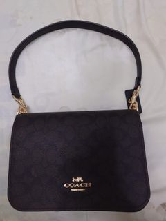（分類：）位於 。 由 rxo1111 提交（商品編號 1366127076，圖片 1）。簡介： 。