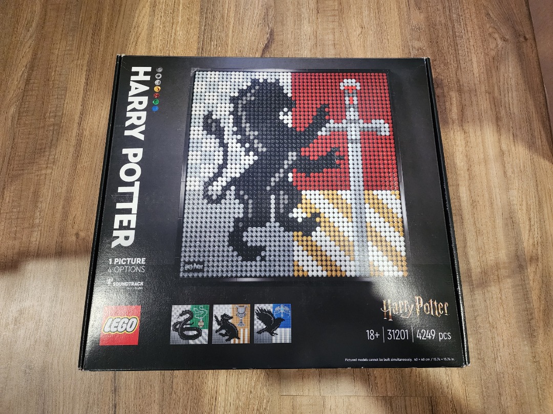 (RETIRED) LEGO 31201 Art Harry Potter Hogwarts Crests, Hobbies & Toys ...