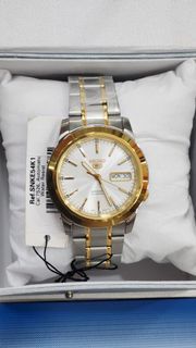 Seiko 5 Two Tone Gold Fixed Bezel Silver Dial SNKE54 SNKE54K1 Mens Automatic Watch 38mm 30m