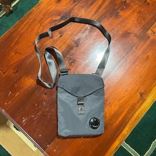 (Kategori: ) berada di . Dikirim oleh thrift.vintage.casual (ID iklan 1366187349, Gambar 1). Deskripsi: .