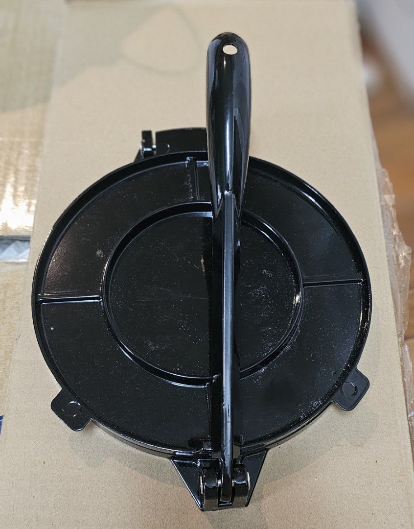 Tortilla/pita bread press (Category: Breadmakers) located in Tagaytay City. Submitted by android011 (Listing ID 1366145181, Image 1). Description: Tortilla/Pita bread press size: 8" new for pick up only.