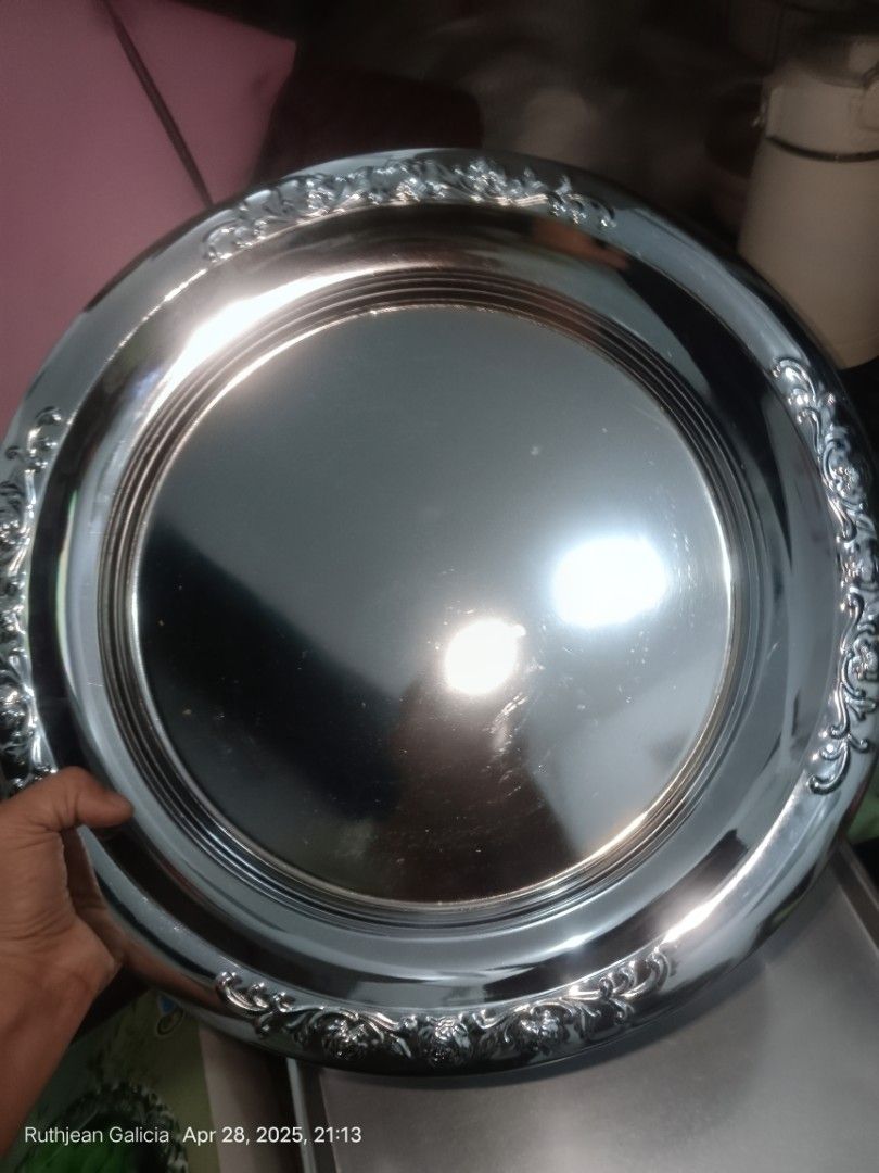 Tray stainless (Category: Other Kitchenware & Tableware) located in Valenzuela. Submitted by relchris22 (Listing ID 1366159034, Image 1). Description: Japan surplus.