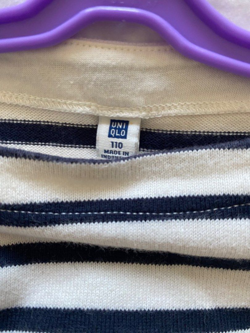 Uniqlo Girls Top (Category: Babies & Kids Fashion) located in Paranaque City. Submitted by yard_army (Listing ID 1366158404, Image 3). Description: Uniqlo Kids Girls Top White with stripes Size 110 No stains, no damage.