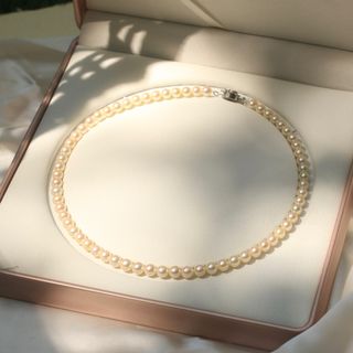 (Category: ) located in . Submitted by vintage.instyle (Listing ID 1363076512, Image 1). Description: .