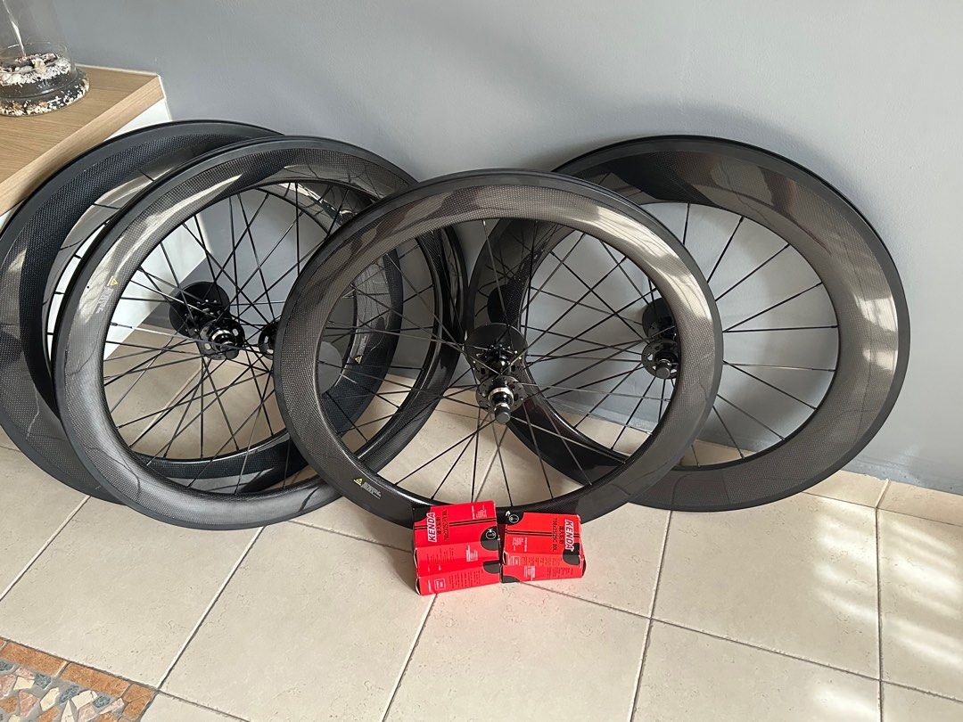 WTS/WTT 60mm glossy carbon wheelset (Category: Bicycles) located in Singapore. Submitted by acrxzeus (Listing ID 1366083681, Image 1). Description: Laced to nova 99% trueness 10/10 condi, just took out of box no axle/threading problem literally BRAND NEW wtt for fbs, no tsunami and below, must have good specs dont come with some brandless shi, i wont entertain. im trading up, not equal/down not trading for matte/88mm (88MM GLOSSY SOLD) .