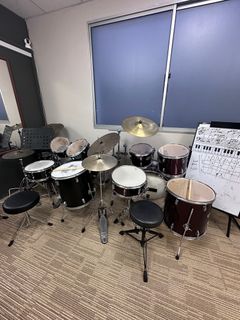 🥁🎸Bukit Merah Music Lessons  🎵🎻 Collection item 1