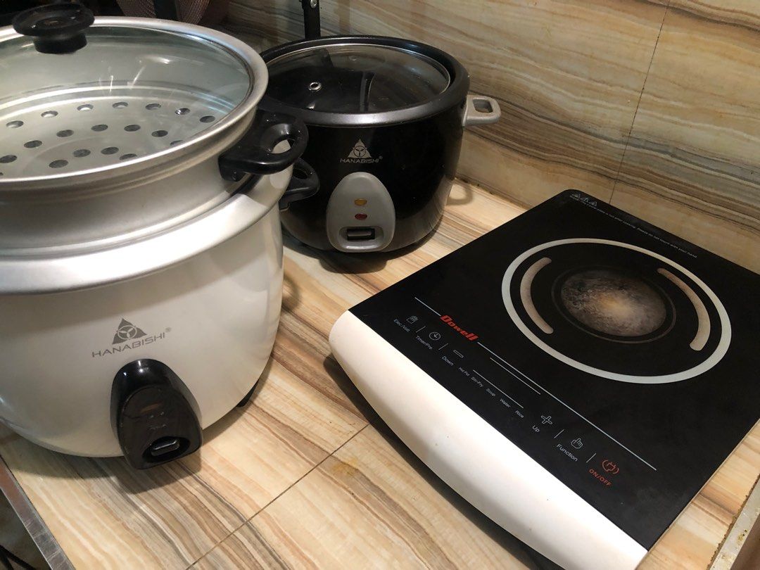 2 Hanabishi Rice cooker and Dowell Induction (Category: Cookware & Accessories) located in Caloocan City. Submitted by aceaceyye (Listing ID 1366325034, Image 1). Description: Hanabishi 1.5L rice cooker (has cap issue) Hanabishi 1.8L rice cooker Dowell Induction Ceramic All working well no any issues in performance With visible flaws (scratches) Rfs: Declutter Location: Fairview/ North Caloocan.