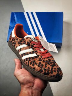 (Category: ) located in . Submitted by lovely_shoes (Listing ID 1366288048, Image 1). Description: .