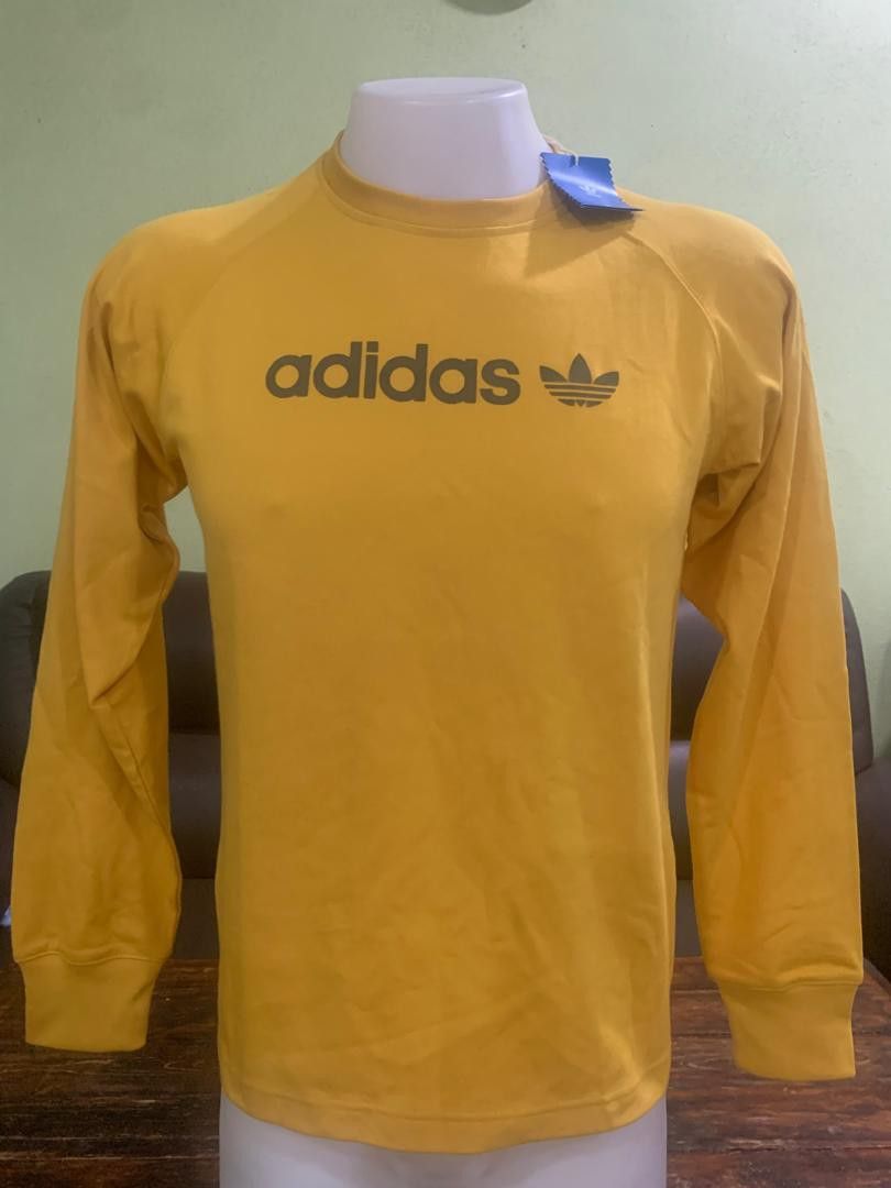 Adidas Sweatshirt Combo (Category: Activewear) located in Kota Bharu. Submitted by payikpoktih (Listing ID 1366319134, Image 3). Description: kuning pit 20.5 labuh 26.5 merah pit 20 labuh 27 condition 9.9/10 baju xpernah pakai harga siap pos wasabi 0148337115.