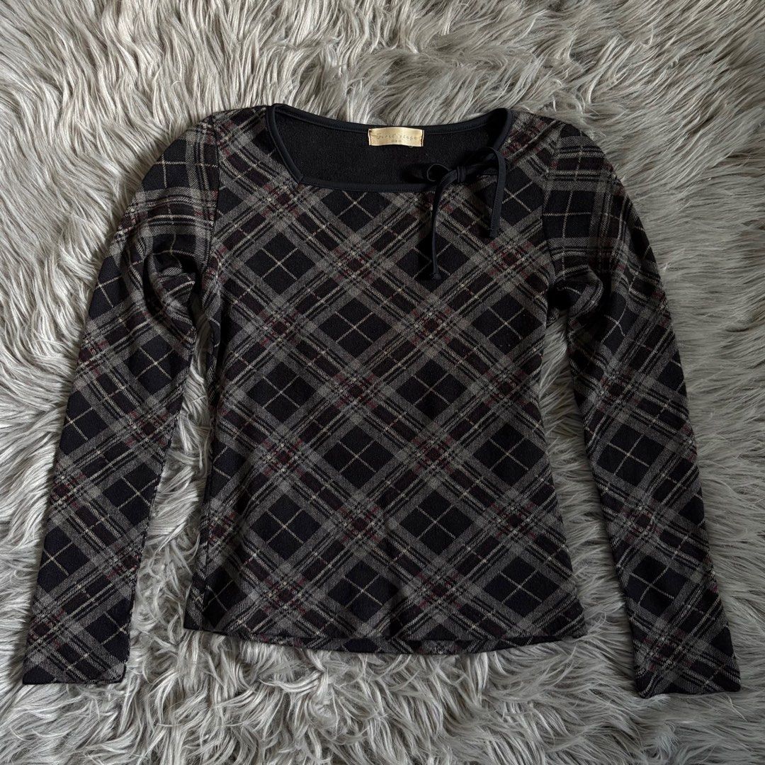 black and gray plaid ribbon top (Category: Longsleeves) located in Quezon City. Submitted by _clemi (Listing ID 1366247741, Image 1). Description: size : small to medium fit : slim fit style : cropped no flaws, minimal lints, soft fabric last price posted 🤍.