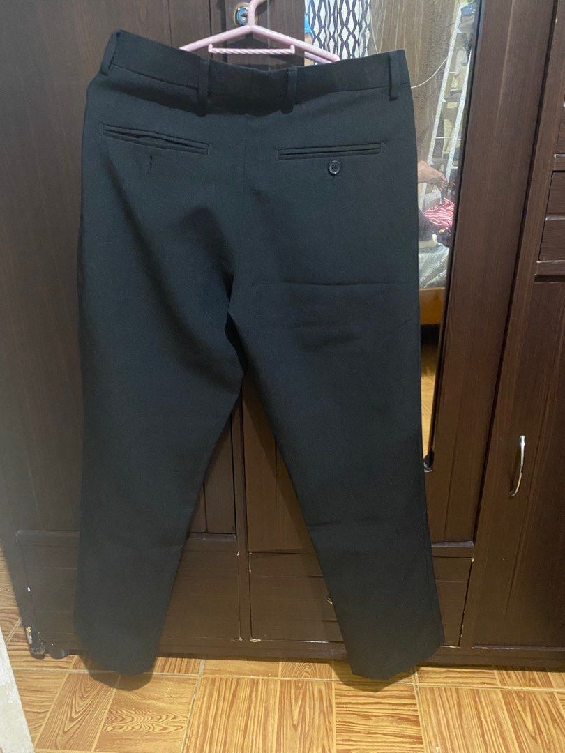 Black Pants (Category: Trousers) located in Marikina City. Submitted by ohyesitsmebadet (Listing ID 1366216077, Image 2). Description: Size-27 Length-36 in.