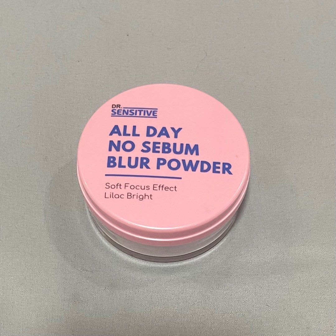 Dr. Sensitive All Day No Sebum Blur Powder (Category: Makeup) located in Pasig City. Submitted by ptabnd (Listing ID 1366260505, Image 2). Description: Buy together for ₱350 Loose Powder in Lilac - ₱150 Bought for ₱169 at Watsons. Used once, sold together with never used powder puff. Powder Compact in Translucent - ₱200 Bought for ₱269 at Watsons. Used 2-3 times..