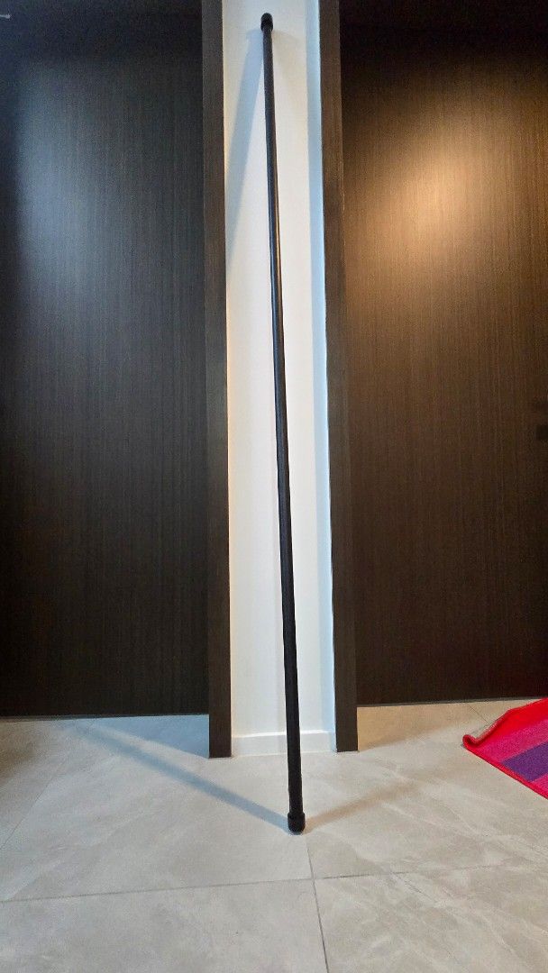 Extendable Curtain Rod (Negotiable)