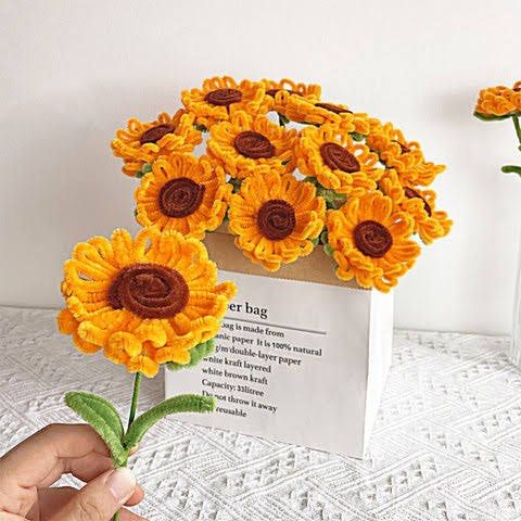 Fuzzy Wire Starter Kit Bundle for Sunflowers (Category: Craft Supplies & Tools) located in Dasmarinas. Submitted by julianna09 (Listing ID 1366312402, Image 1). Description: Can make at least 10 sunflowers Approximate quantity: Golden Yellow- at least 50 pcs Green- at least 50 Brown-11 pcs Green wire stems- at least 30 pcs.