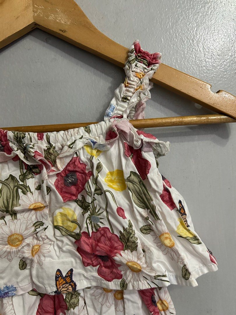 Gingersnap floral dress (Category: Babies & Kids Fashion) located in General Trias. Submitted by theosdeclutter (Listing ID 1366296011, Image 2). Description: Size - 4 on tag.