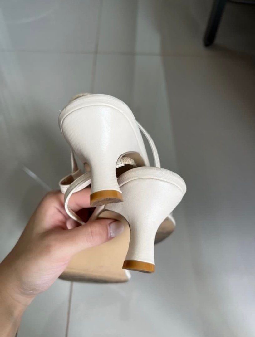 GVN Paloma heels in cherry (Category: Heels) located in Bacolod City. Submitted by declutter___byB (Listing ID 1366242153, Image 2). Description: 1.5” kitten heels Used twice then stored 🍒 price is negotiable RFS decluttering.