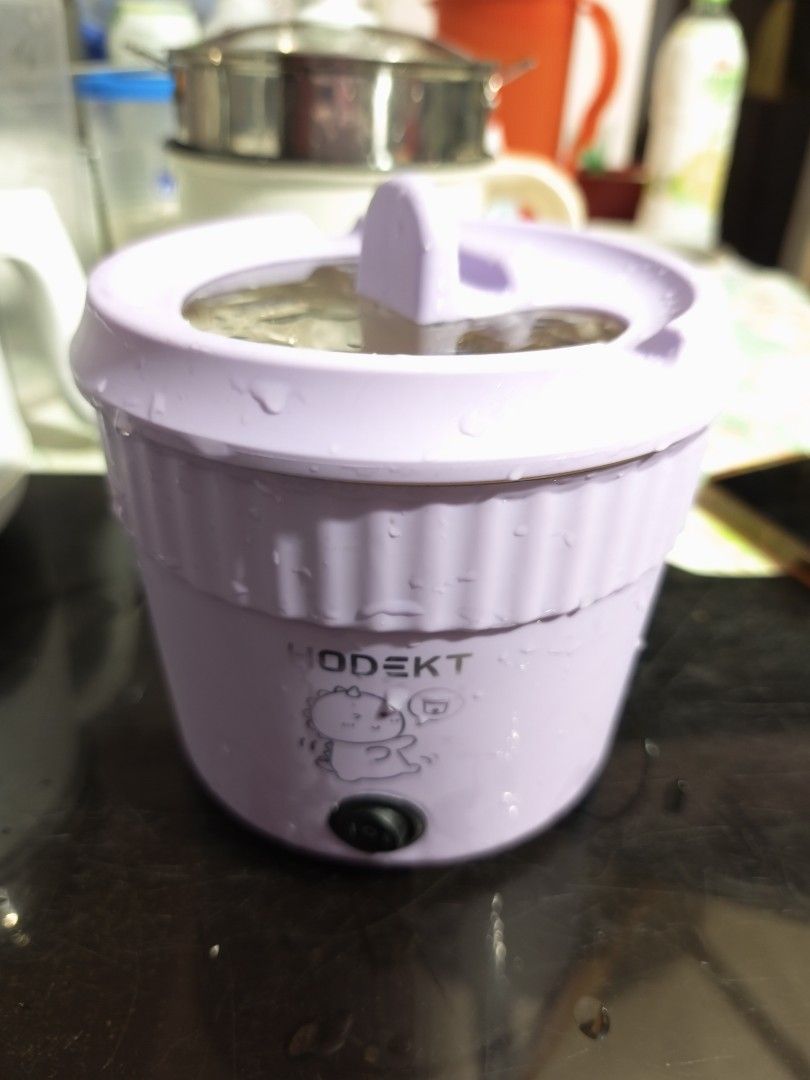 HODEKT MINI MULTI COOKER (Category: Cookware & Accessories) located in Taguig. Submitted by declutterbydebbie (Listing ID 1366254162, Image 2). Description: HODEKT VIOLET USE FOR CONTENT ONLY.
