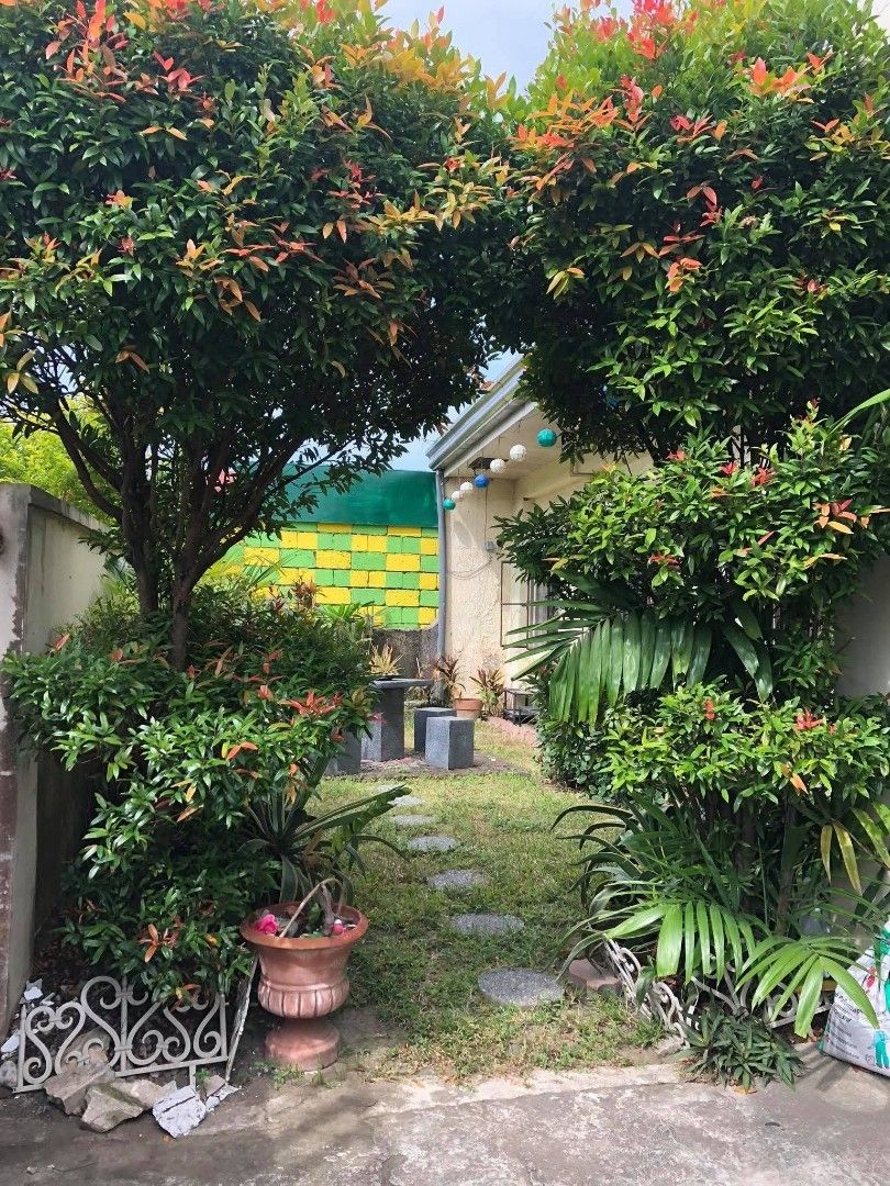 House & Lot for sale (Category: House & Lot) located in San Pablo. Submitted by jppc.com (Listing ID 1366334178, Image 1). Description: House & Lot, w/ 6 rooms @ 2nd floor for rent.@ Ceris 1, Canlubang. high ground, hindi binabaha. walking distance lang ang palengke, pure gold, imall, Global medical center. malapit lang sa tagaytay, Nuvali, malapit din sa expressway, napakagandang spot. RFS - migrating sa US . wala na mag aasikaso..