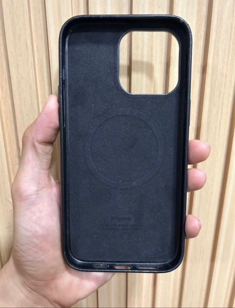 Iphone 14 pro Max Cases Bundle + Leather Case (Category: Cases & Sleeves) located in Quezon City. Submitted by guigsjet (Listing ID 1366243536, Image 3). Description: Selling my iPhone 14 Pro Max cases, including unused leather cases. Most are like new, barely used, and in excellent condition with no issues. Reason for selling (RFS): Upgraded to the iPhone 16 series, so I no longer need these..