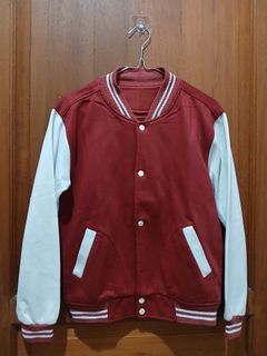 (Kategori: ) berada di . Dikirim oleh prel0vedhere (ID iklan 1366307567, Gambar 1). Deskripsi: .