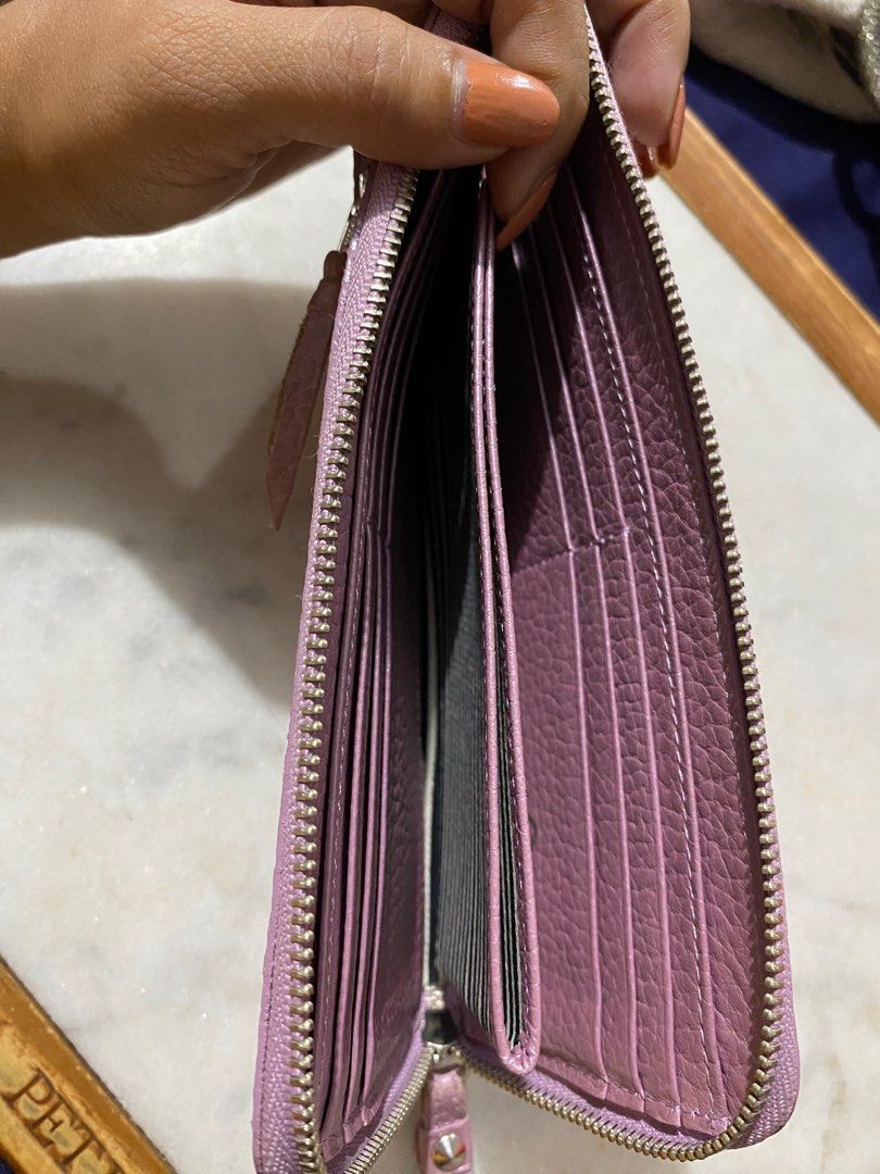 Jet Setter Japan Wallet (Category: Luxury Bags & Wallets) located in Rizal. Submitted by symonstephenjapansurplus (Listing ID 1366225140, Image 2). Description: Jet Setter Japan Wallet Symon & Stephen Japan Surplus.