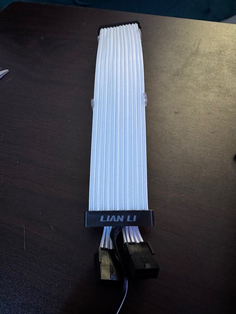 Lian Li Strimer Plus V2 2x8-Pin ARGB Visit > PSU Extension Cable (Category: Cables & Adaptors) located in Paranaque City. Submitted by kohanekuroboshi (Listing ID 1366285489, Image 2). Description: Upgraded to 50 series Used 1 year only, handle with care.