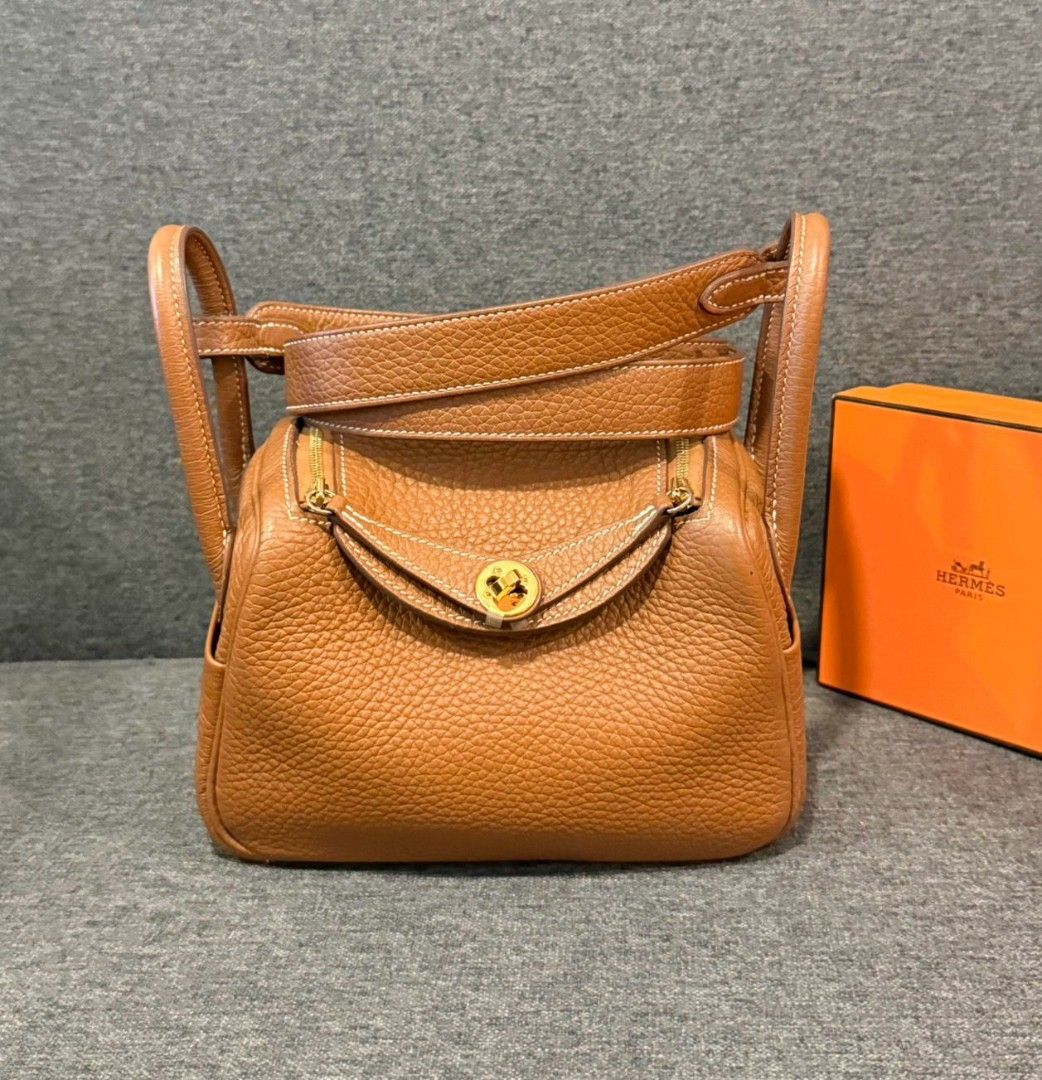 Lindy 26 gold on gold (Category: Luxury Bags & Wallets) located in Butuan. Submitted by jen_pre (Listing ID 1366221899, Image 1). Description: Mini Lindy Gold on Gold #U ☑️ like new condition 📦 full box bill.