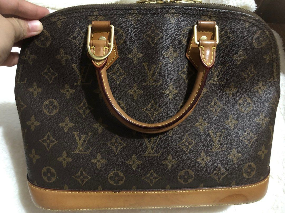 LV Alma PM (Category: Luxury Bags & Wallets) located in Muntinlupa City. Submitted by xiannahailey (Listing ID 1366334893, Image 1). Description: LV Alma PM with Dustbag, with code..