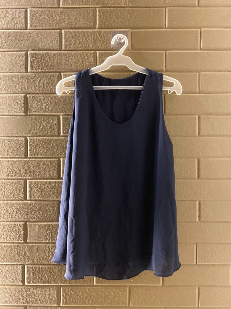 Navy Blue sleeveless (Category: Sleeveless) located in Las Pinas. Submitted by DailyssentialsbyD (Listing ID 1366204260, Image 3). Description: .