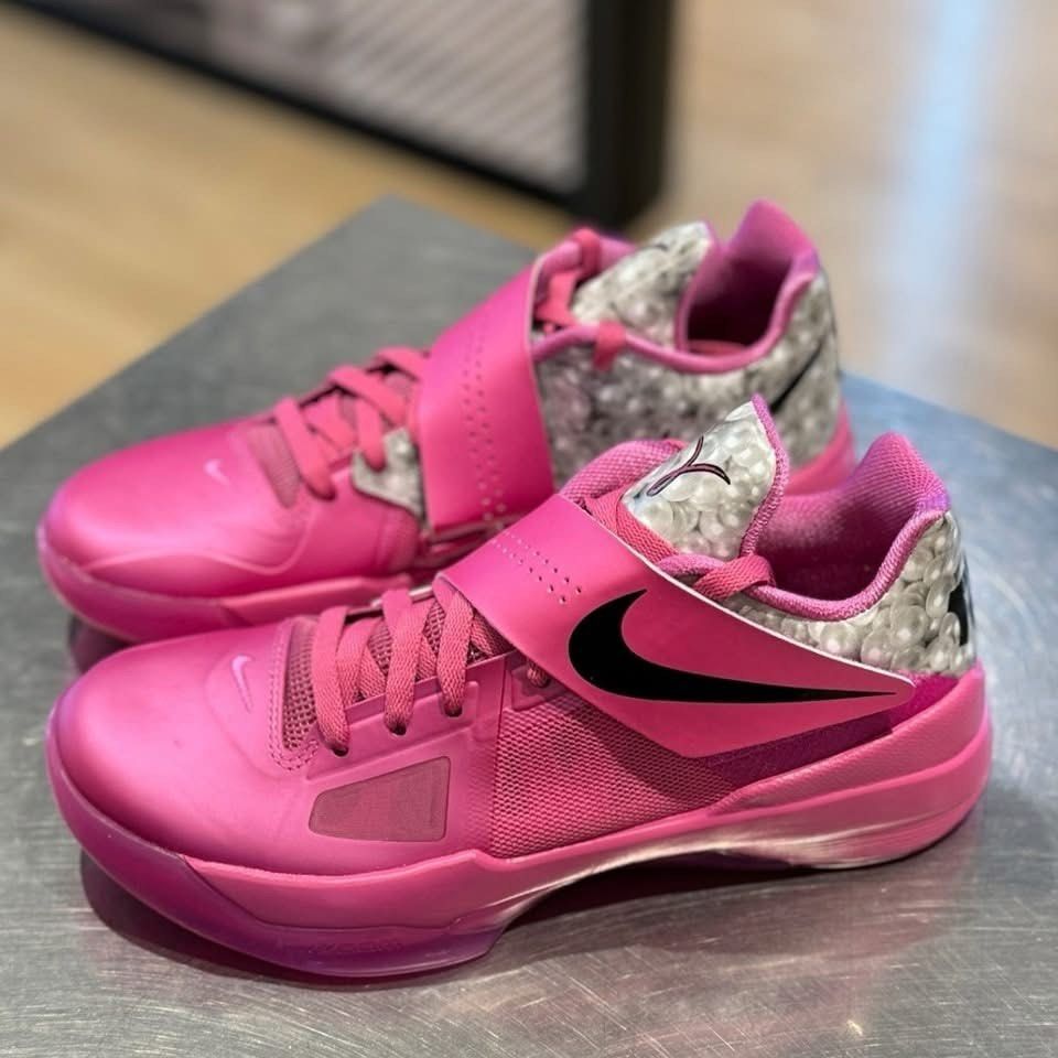 Nike KD 4 Aunt Pearl (2024) (Category: Sneakers) located in Manila. Submitted by solefindsphilippines (Listing ID 1366272419, Image 1). Description: Nike KD 4 Aunt Pearl (2024) Available Sizes: 7.5/ 8/ 8.5/ 9/ 9.5/ 10/ 10.5/ 11 Men’s Price: 6,999 to 7,499 only Brand new All of our items are 100% Authentic/ Legit/ Original How to Order? Message us now!📩 Follow us on FB, IG and Tiktok: @SoleFindsPhilippines #nike #nikeph #nikebasketball #kd4 #aunt