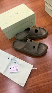 (Category: ) located in . Submitted by missthing888 (Listing ID 1366326233, Image 1). Description: .
