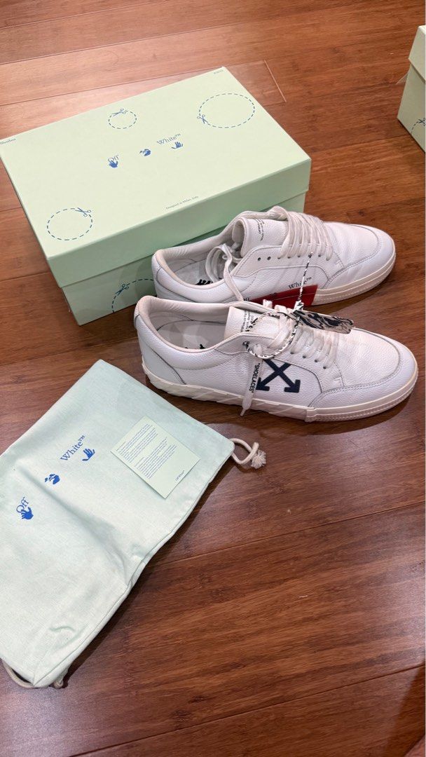 OFF WHITE SNEAKERS (Category: Sneakers) located in Makati City. Submitted by missthing888 (Listing ID 1366326723, Image 1). Description: .