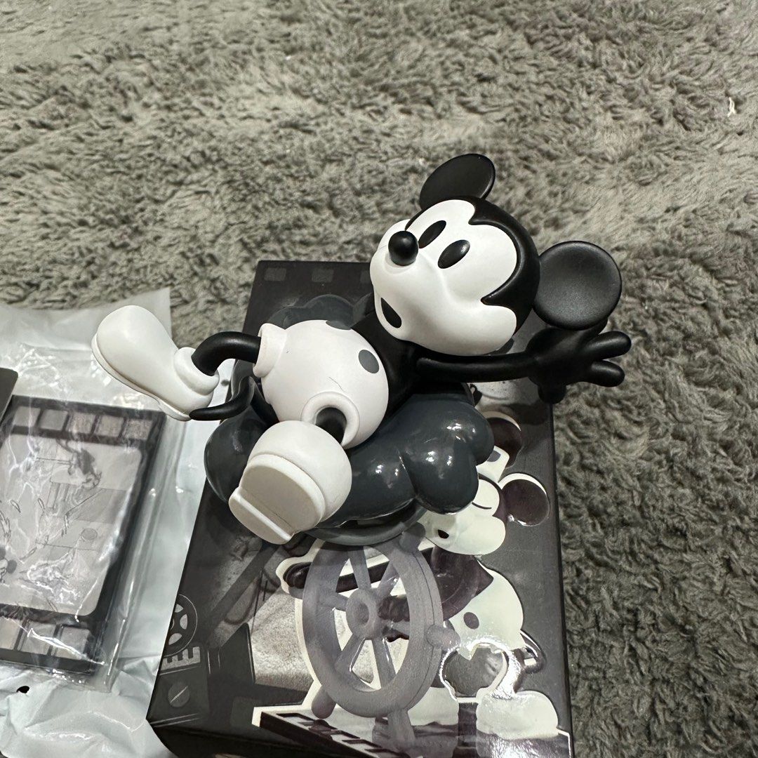 Popmart Disney Splash (Category: Designer & Blind Box Toys) located in Pasig City. Submitted by deolexp (Listing ID 1366246066, Image 2). Description: complete inclusions mop: gcash/maya mod: jnt/ lalamove/ meetup loc: taytay/nu-moa.