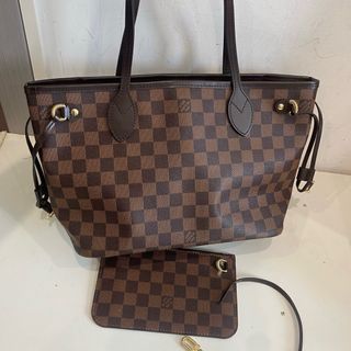 (Category: ) located in . Submitted by collynluxurybag (Listing ID 1366286587, Image 1). Description: .