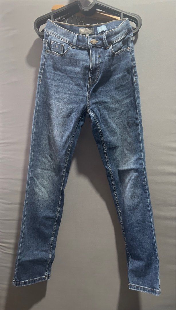 RJR John Rocha (Category: Jeans) located in Mandaluyong City. Submitted by dj_decluttering (Listing ID 1366236198, Image 1). Description: ‼️MOVING OUT SALE‼️.